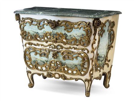 Antico cassettone di gusto barocco in legno intagliato, dipinto a paesaggi in m