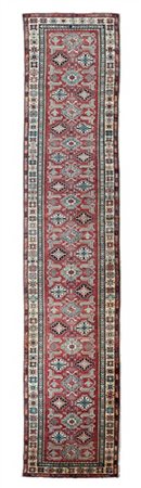 Tappeto passatoia Shirwan, Caucaso, seconda metÃ  secolo XX. Decoro con gigli e