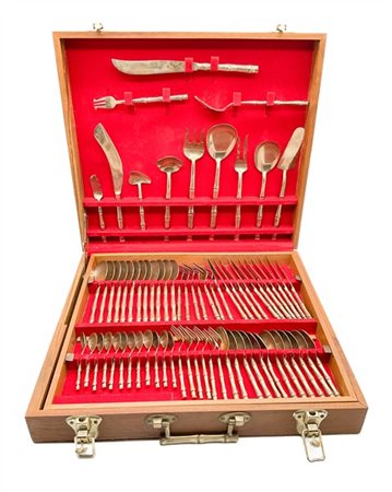 Servizio di posate da dodici in ottone con presa in forma di bambÃ¹ completo di