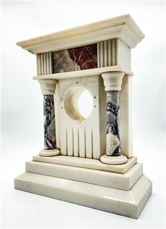 Cassa per pendola da appoggio in marmo bianco a tempietto con colonne e inserti