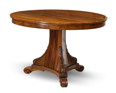 Tavolo in legni vari con piano circolare e sostegno tripode decorato da intagli