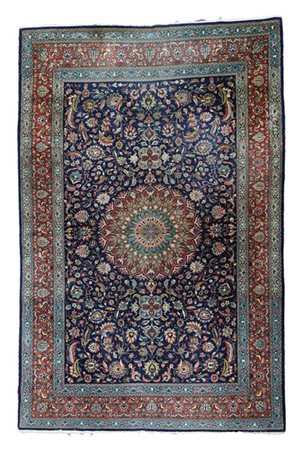 Tappeto Keshan, Persia, secolo XX. Decoro con medaglione tondeggiante con punta