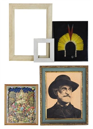 Lotto composto da tre diverse cornici in legno laccato (cm max 110x83), un dior