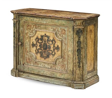 Antico stipo ad un'anta in legno dipinto e laccato decorato a motivi stilizzati