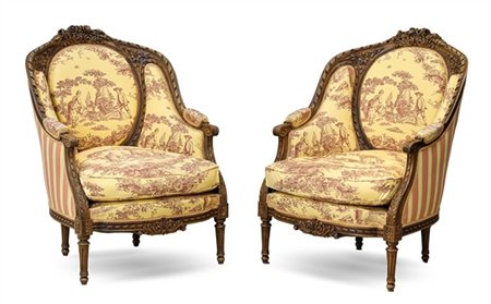 Coppia di poltrone in stile Luigi XVI in legno intagliato con rivestimento in t