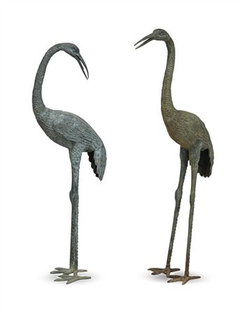 Coppia di figure di gru in bronzo a patina verde (h cm 98 circa) (difetti)