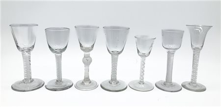 Manifatture diverse, secolo XVIII. Gruppo di sette calici in vetro soffiato con