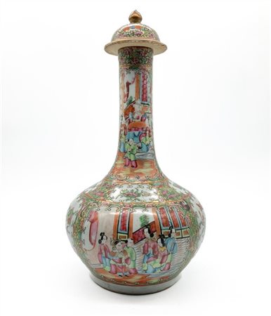 Vaso a bottiglia con coperchio in porcellana policroma Famiglia Rosa decorato a
