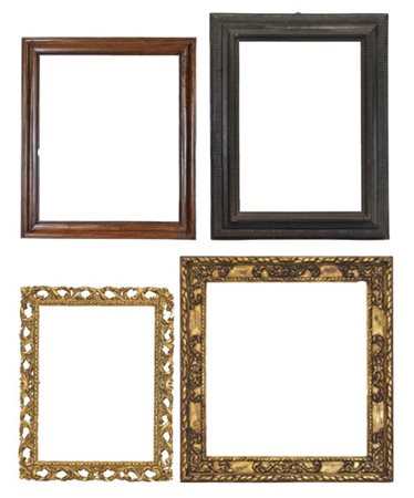 Lotto composto da cinque diverse cornici in legno dorato e ebanizzato, una con