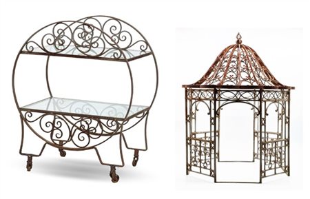 Lotto composto da un tavolino in ferro battuto con doppio ripiano in vetro e pi