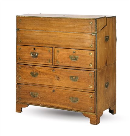 Comò in mogano a due corpi filettato in ottone con maniglie laterali, parte inf