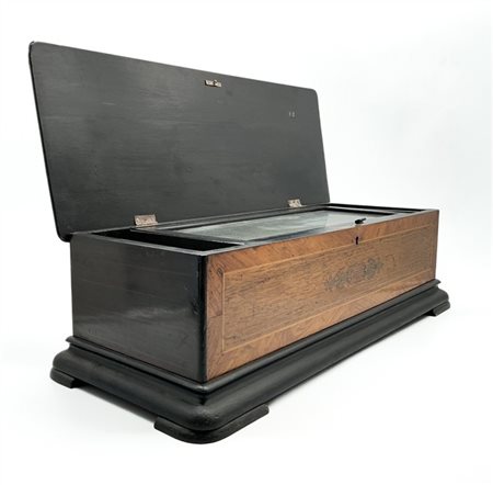 Scatola musicale a cilindro in custodia di legno filettata, movimento nichelato