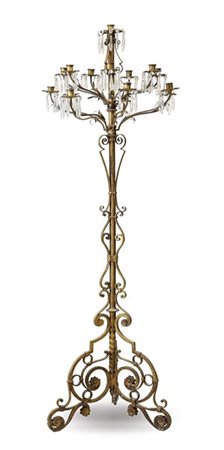Candelabro da terra a quindici luci in ferro battuto, ritorto e dorato con sost