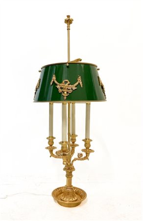 Lampada bouillotte in bronzo dorato a due luci con quattro bracci a cornucopia,