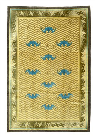 Tappeto Nepal, recente manifattura. Decoro con griglia nocciola su fondo giallo