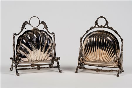 Manifattura della fine del secolo XIX - Due biscottiere vittoriane