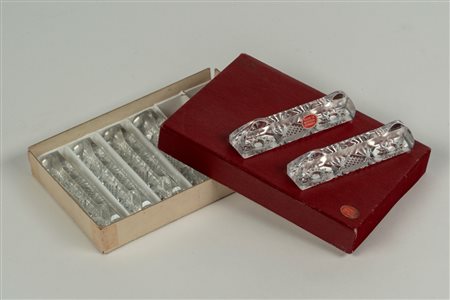 Sei poggia posate in vetro trasparente con base a decoro di fiori stilizzati, Germany, 20th century