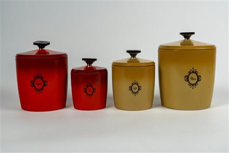 Set di quattro barattoli in latta composto da un porta te, un porta caffe, un porta zucchero e un porta farina. Produzione americana, secolo XX