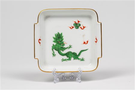 Piccolo vassoioetto in porcellana di Meissen con dragone verde