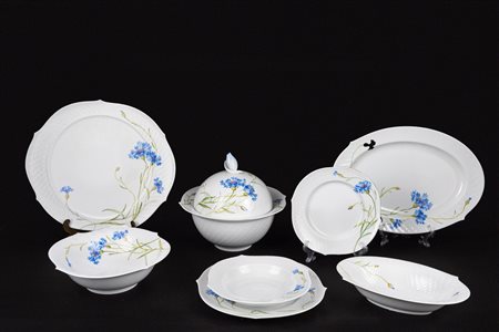 Importante servizio da dodici in porcellana Wellenspiel Blu Cornflower, Meissen
