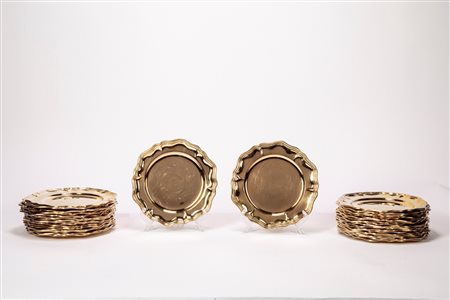 Importante servizio di tretacinque piatti, Italy