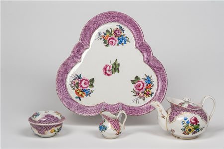 Servizio egoiste in porcellana policroma. Herend, fine secolo XIX