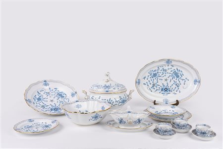 Importante servizio in porcellana da dodici "Blue Indianische Blumen", Meissen