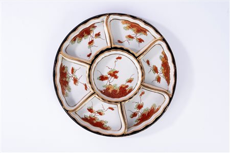 Antipastiera in porcellana policroma, Giappone, secolo XX