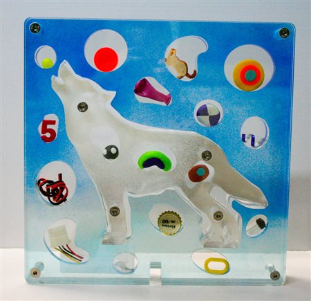 RENZO NUCARA Crema 1948 Lupo Pressofusione in plastica 30x30