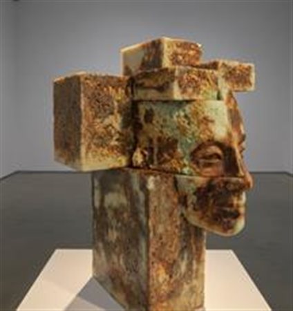 CIFFO MATTEO Biella (Biella) 1987  Frammenti – Nefertiti  2026  Fusione a freddo di polveri di marmo e pietra  40,00x26,00x27,00