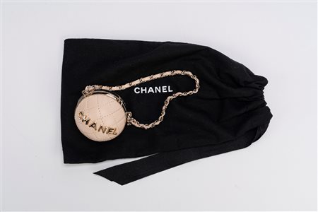 Chanel - Charm 