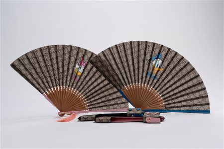 Gucci - Lotto di due ventagli Disney Madame Paperina e Monsieur Paperino