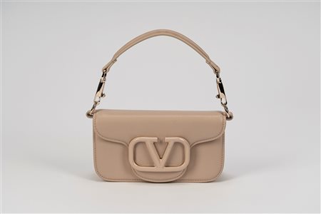 Valentino Garavani - Borsa V logo