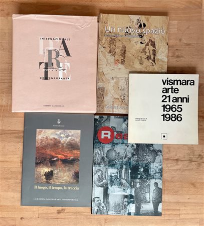 COLLETTIVE D'ARTE - Lotto unico di 5 cataloghi