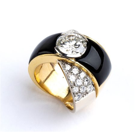  
Anello in oro, diamanti e smalti Anni '80
 