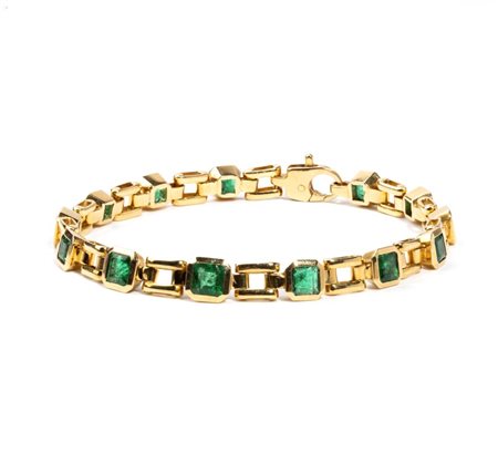  
Bracciale in oro e smeraldi 
 