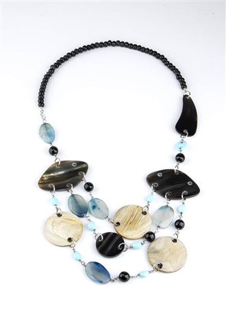  
Collana in argento pietra dura e corno 
 