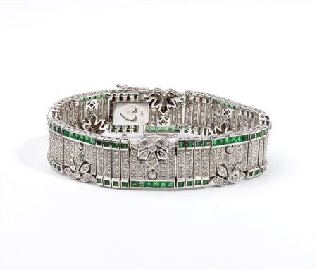  
Bracciale in oro con diamanti e smeraldi Anni '30
 