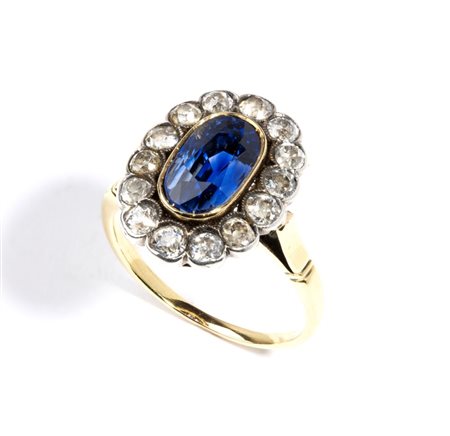  
Anello in oro e argento con zaffiro Ceylon e diamanti Anni '20
 