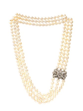  
Collana di perle in oro con diamanti 
 