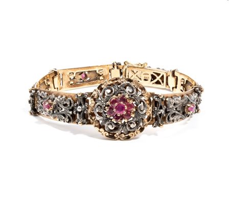  
Bracciale in oro e argento con rubini  
 