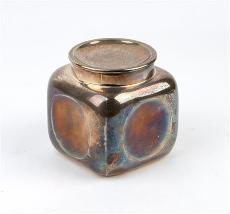 BULGARI  
Biscottiera in argento 1972
 Dimensioni: 12 x 11,5 x 11,5 cm. Peso 806 gr.