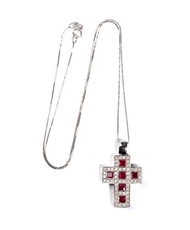  
Pendente in oro con rubini e diamanti 
 