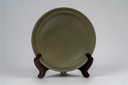 Piatto Longquan celadon, Cina, tarda dinastia Yuan / inizio dinastia Ming