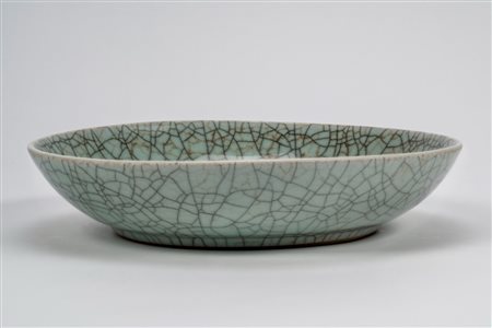 Piatto in porcellana Ge-type, Cina, dinastia Qing