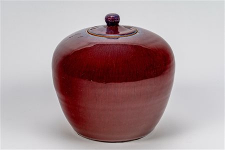 Potiche in porcellana monocromo rosso flambè, Cina, dinastia Qing, XIX secolo, possibly late Qianlong period / Jiaqing period