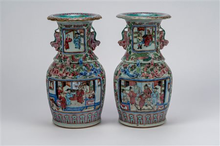 Coppia di vasi famiglia rosa in stile Canton, Cina, 1820-1850, 1820-1850