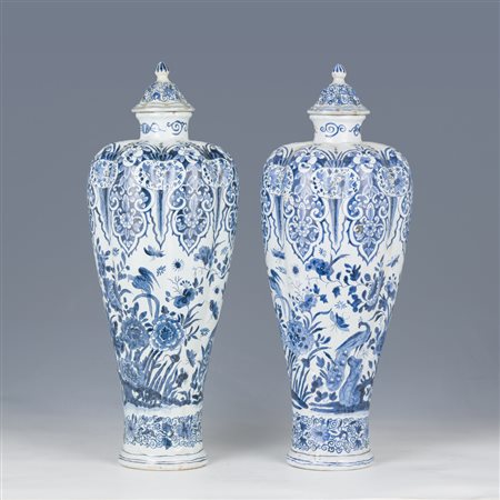 Coppia di vasi, manifattura italiana, XX secolo