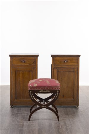 Coppia di comodini e pouf, Italia, XX secolo