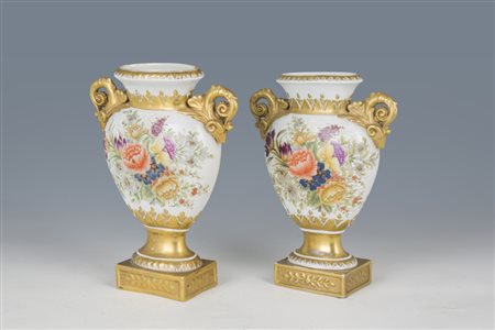 Coppia di vasi, Capodimonte, XX secolo